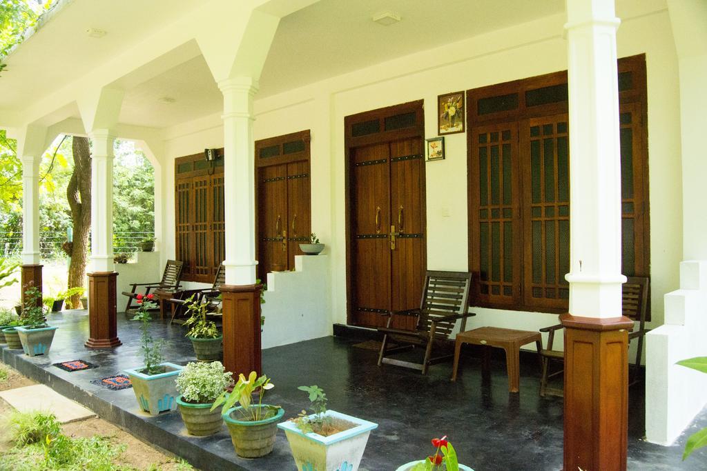 Sigiriya Flower Guest Екстериор снимка