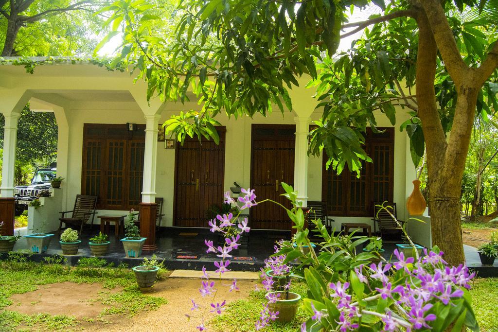 Sigiriya Flower Guest Екстериор снимка