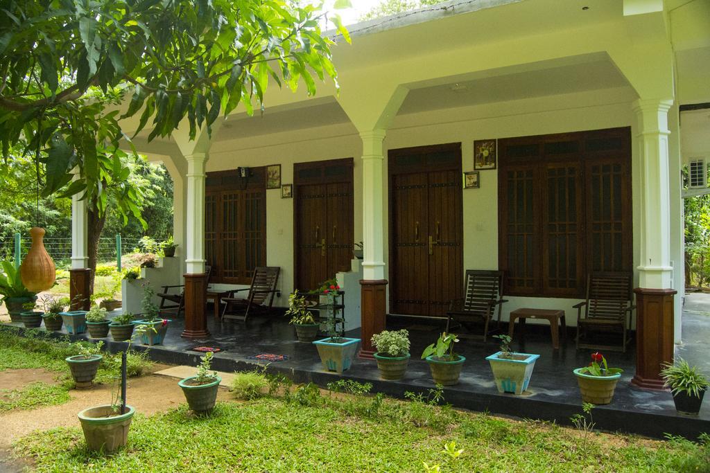 Sigiriya Flower Guest Екстериор снимка